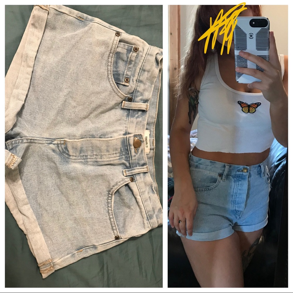 High waisted light jean shorts